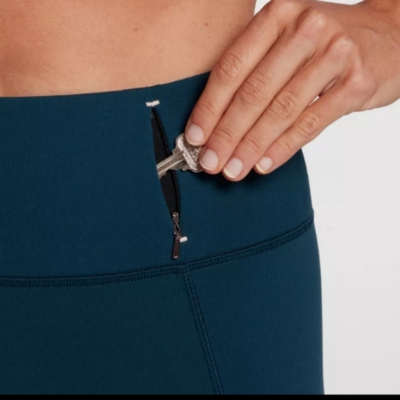 Calia Essential High Rise Smocked Legging by Carrie Underwood Side Ruching New - Picture 3 of 16